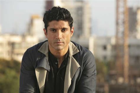 La Tournée Étincelante de Farhan Akhtar: Une Symphonie Bollywood à Paris!